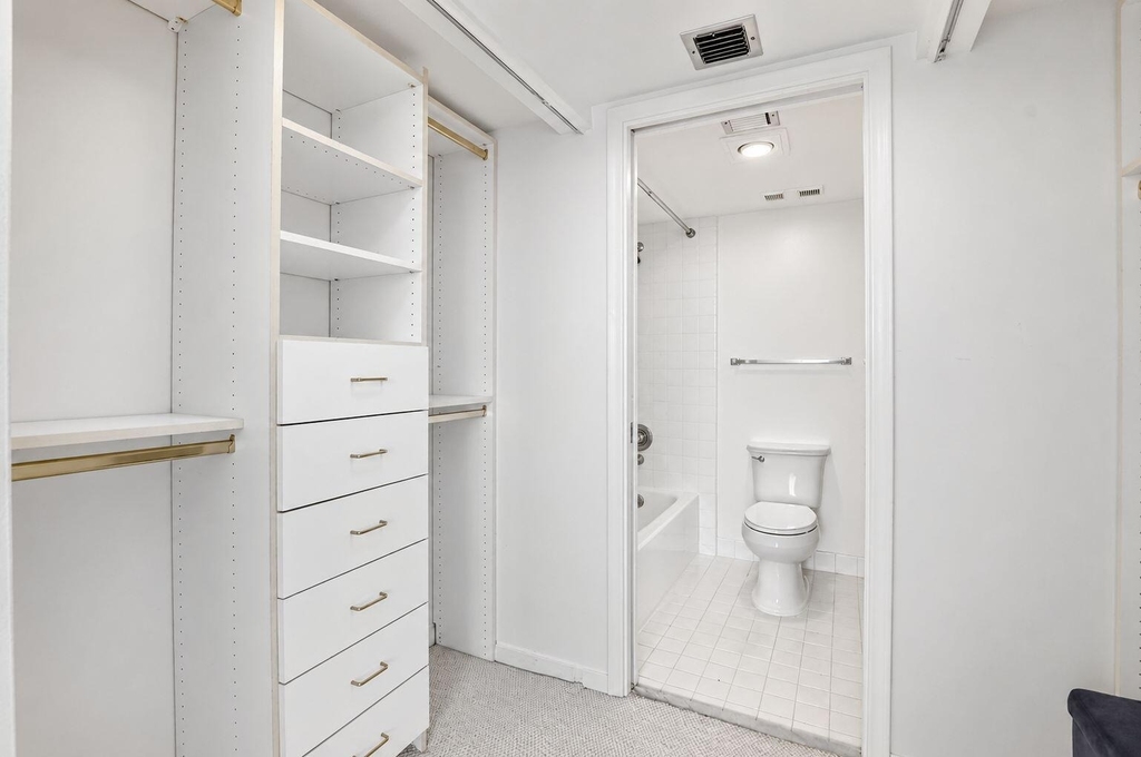 6845 Willow Wood Drive - Photo 16