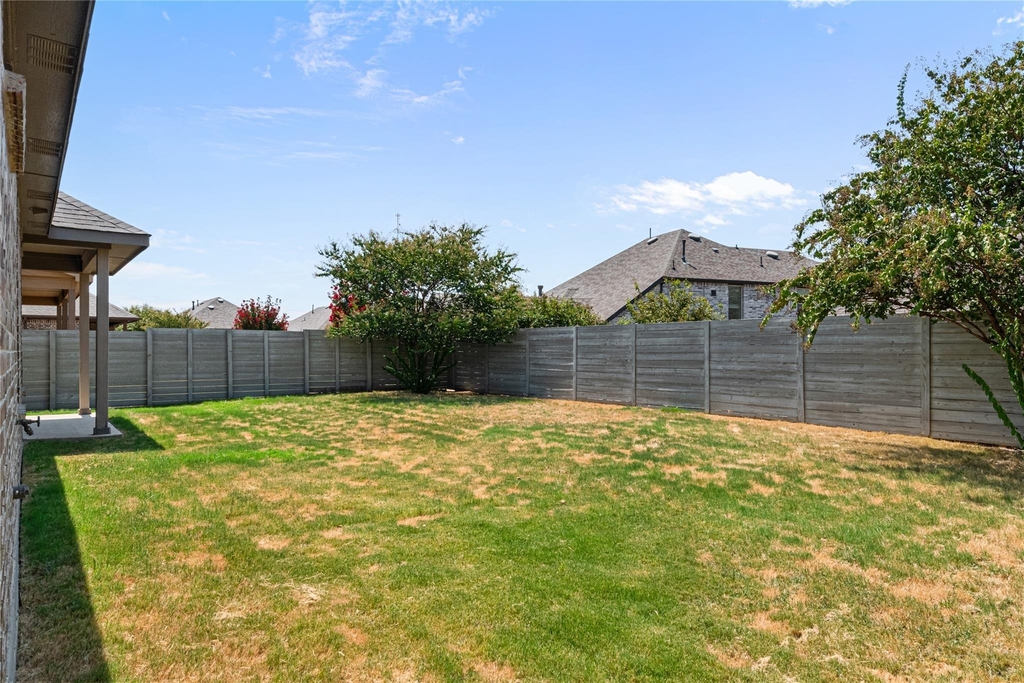 821 Falcon Road - Photo 22
