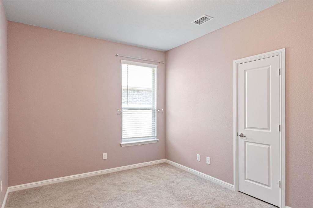821 Falcon Road - Photo 14