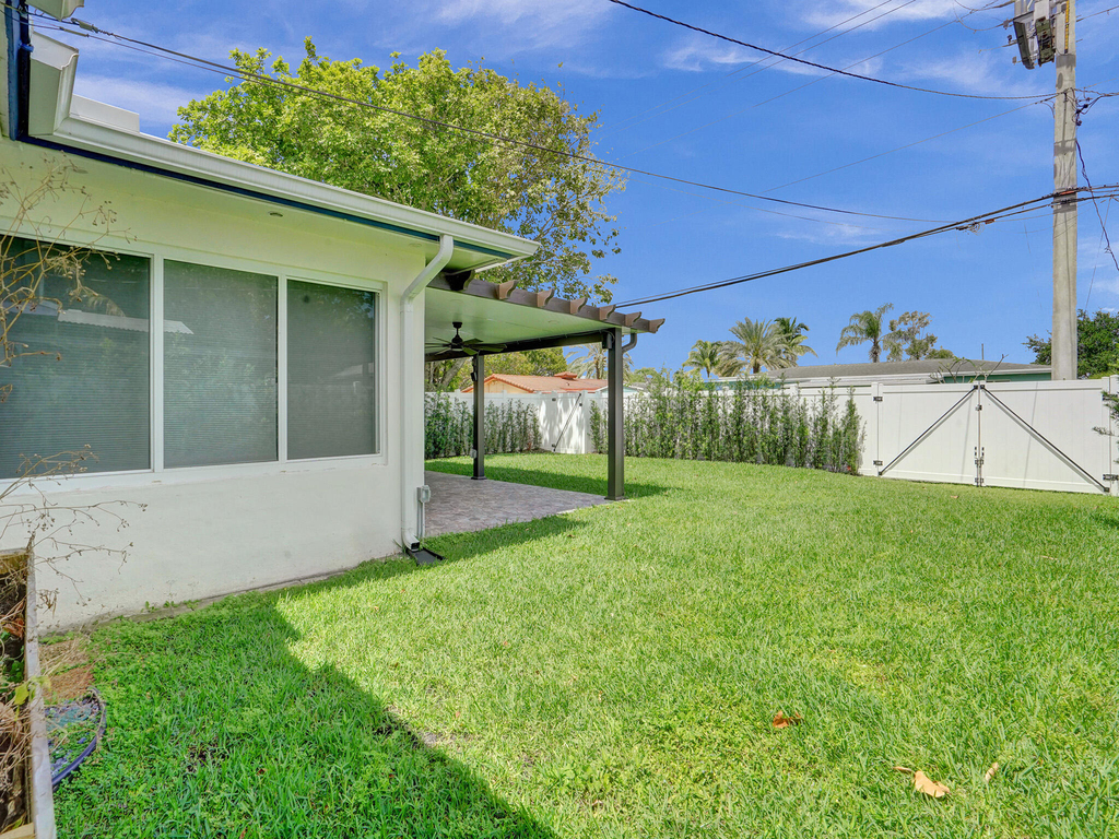 4309 Johnson Street - Photo 14
