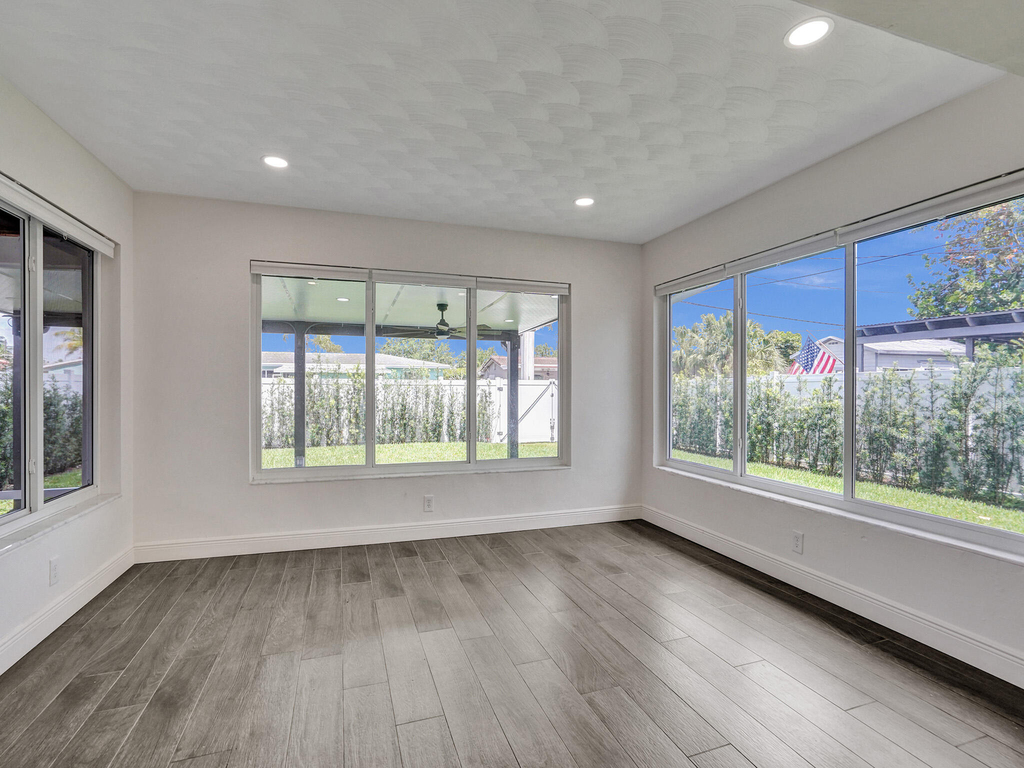 4309 Johnson Street - Photo 28