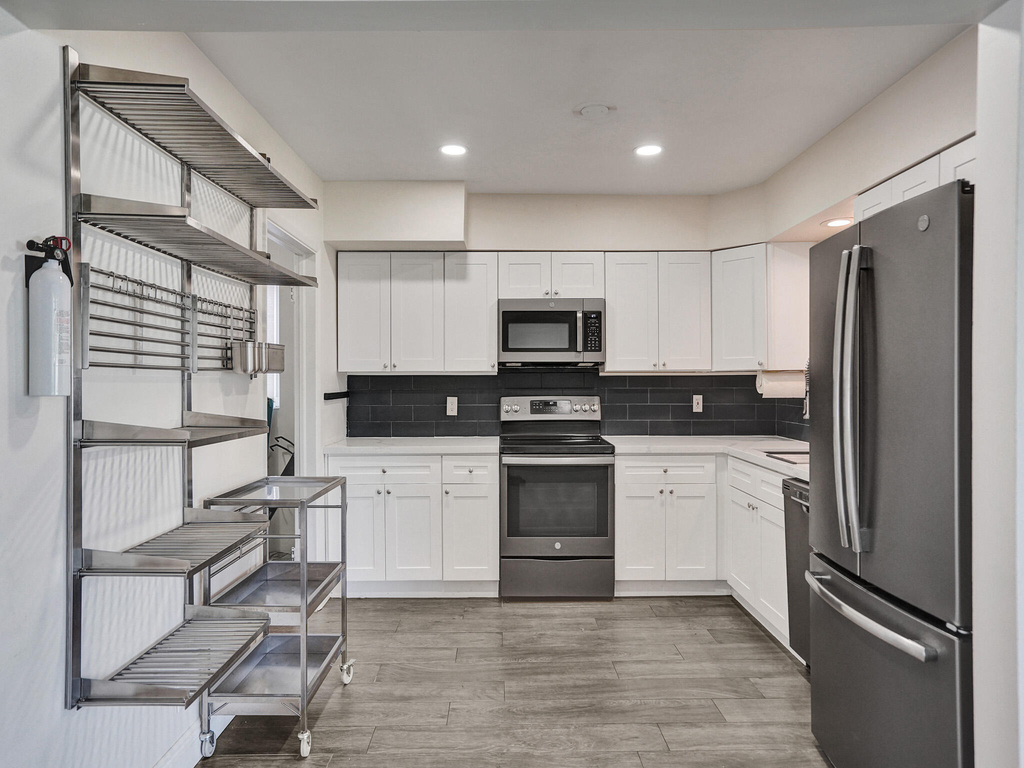 4309 Johnson Street - Photo 15