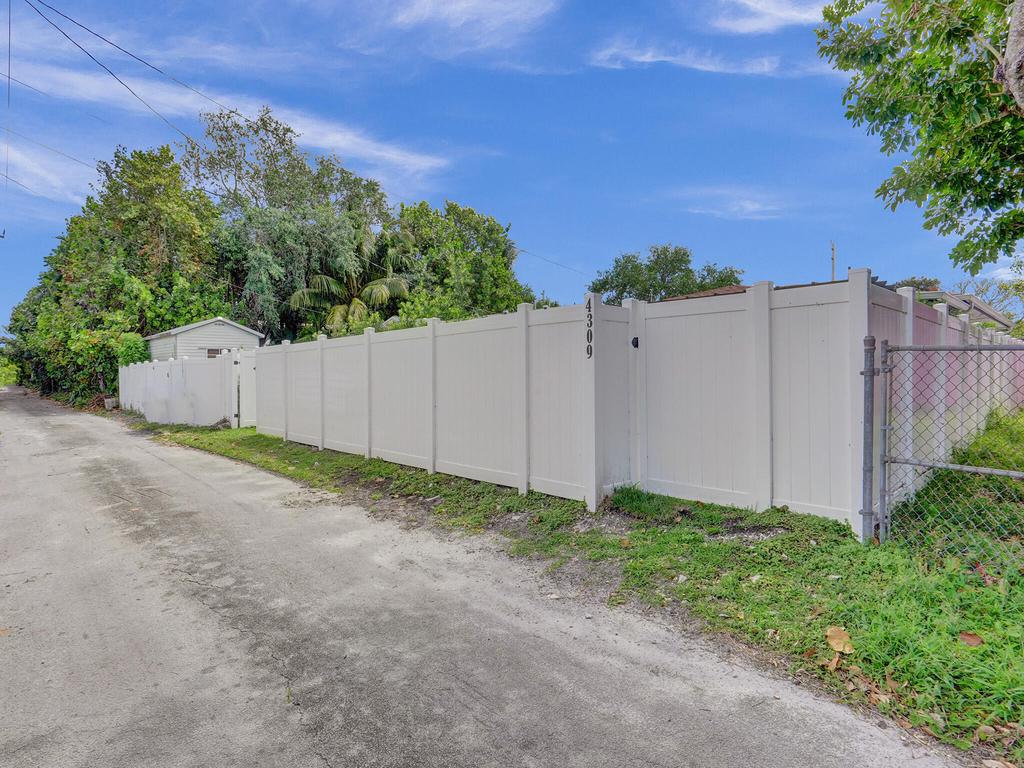 4309 Johnson Street - Photo 49