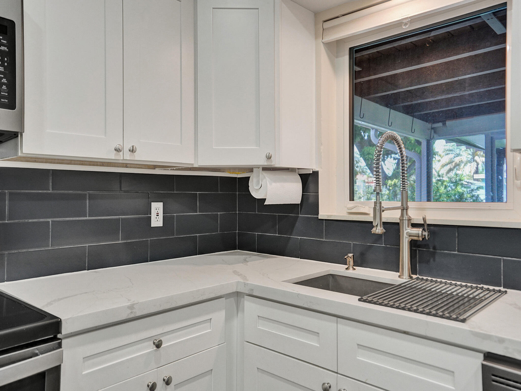 4309 Johnson Street - Photo 19