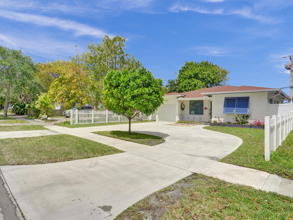 4309 Johnson Street - Photo 1