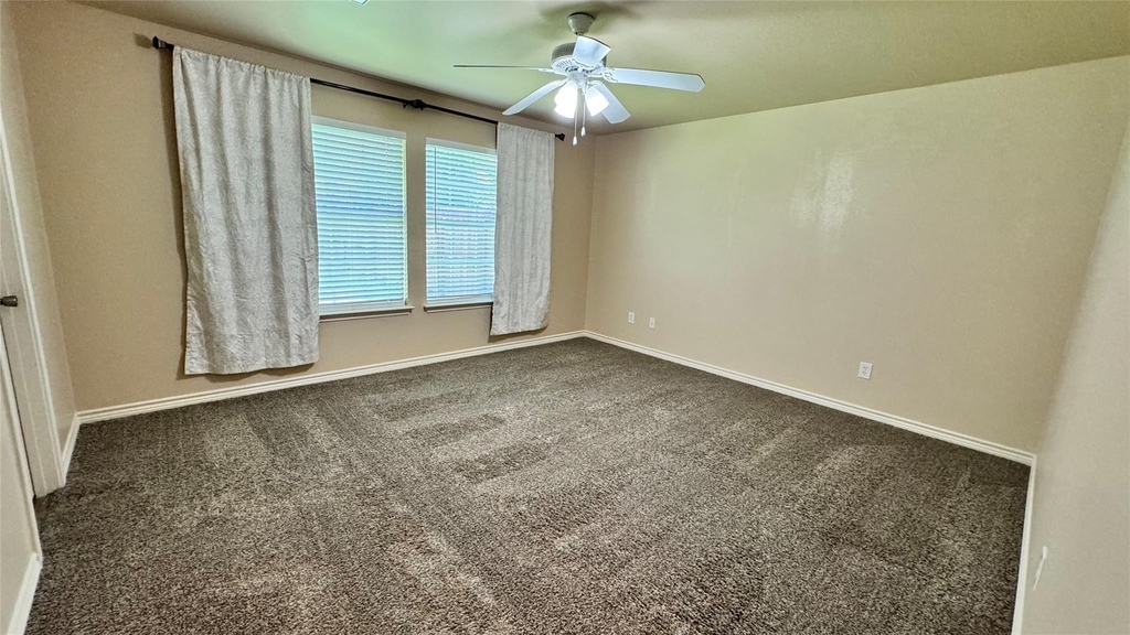 1715 Hemphill Street - Photo 5
