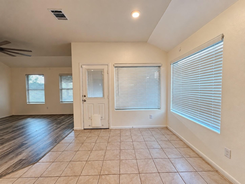 712 Ben Lake Trail - Photo 9