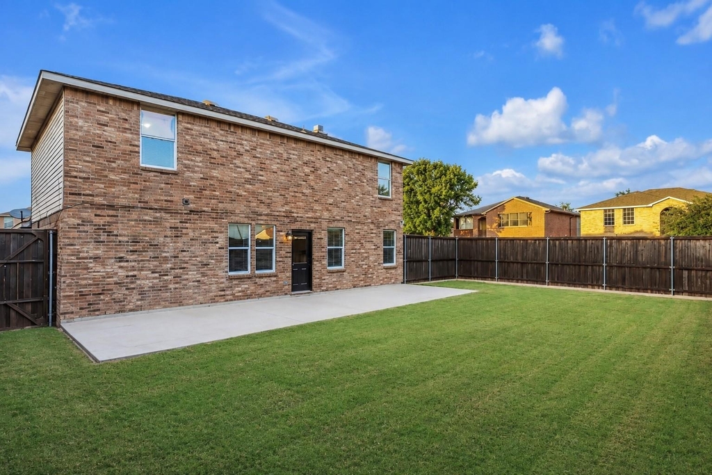 3825 Irish Setter Drive - Photo 1