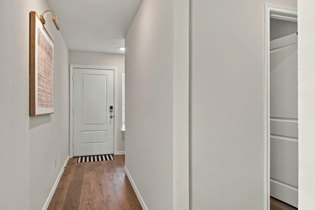 1602 Callaway Drive - Photo 3