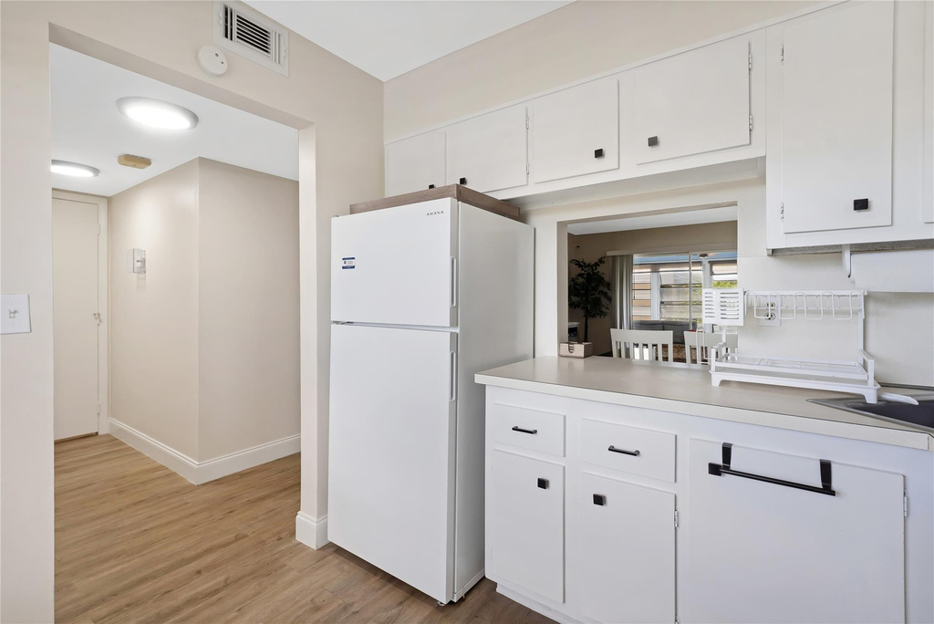 6091 Nw 61st Avenue - Photo 2