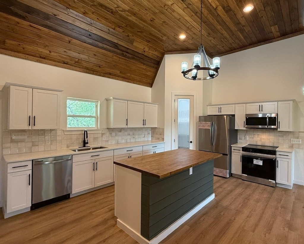 145 Greenbriar Court - Photo 4