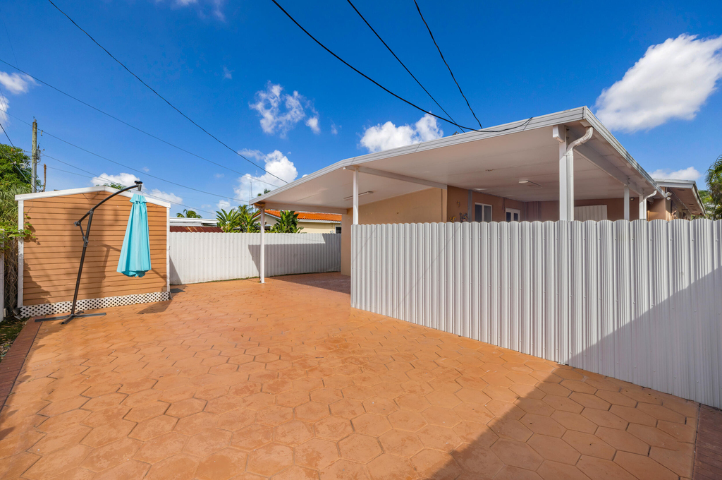 242 W 19th Street - Photo 16