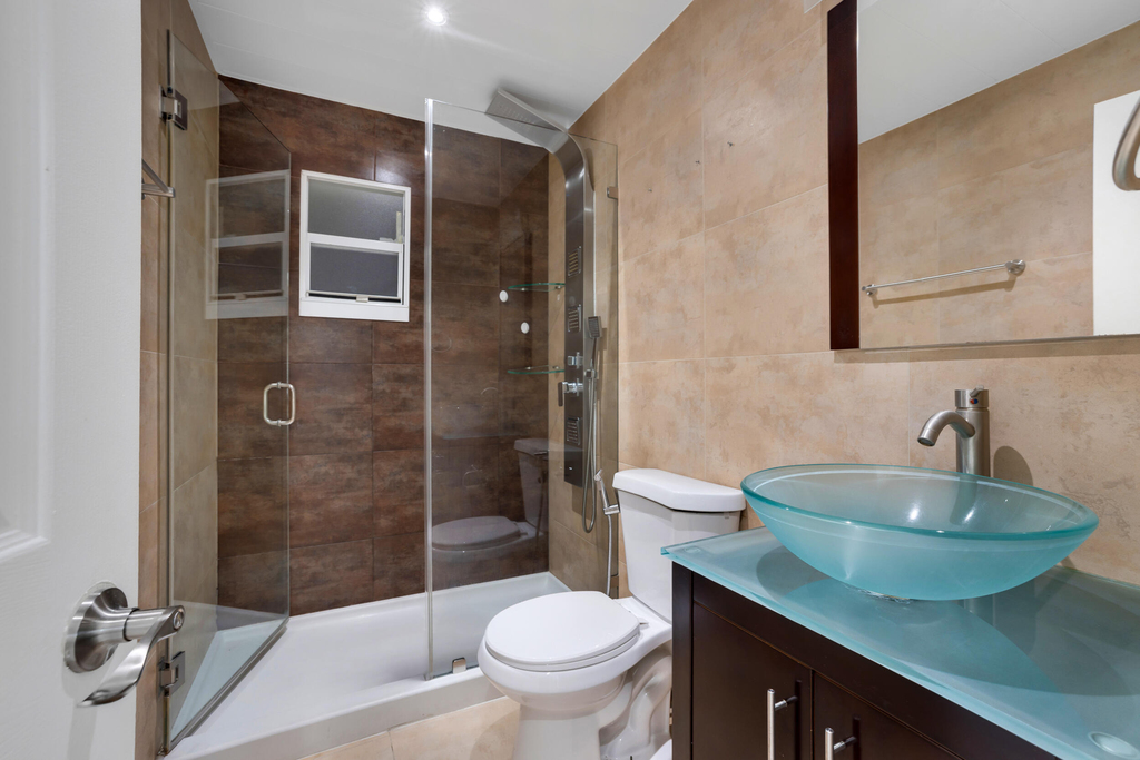 242 W 19th Street - Photo 13