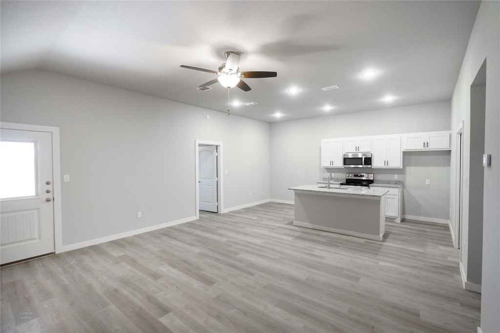 2727 Roman Lane - Photo 6