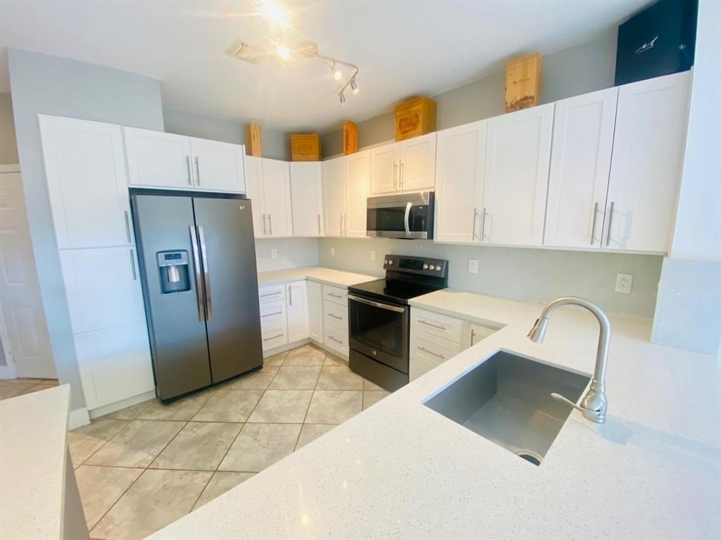 791 Nw 42nd Place - Photo 6