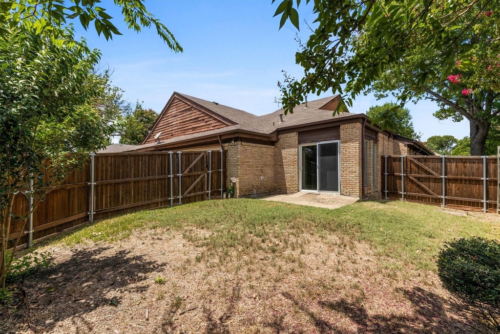1908 Treehouse Lane - Photo 17