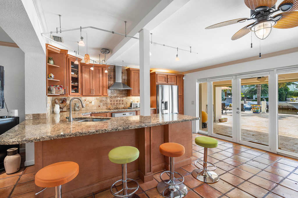 2330 Ne 48th Street Ne - Photo 12