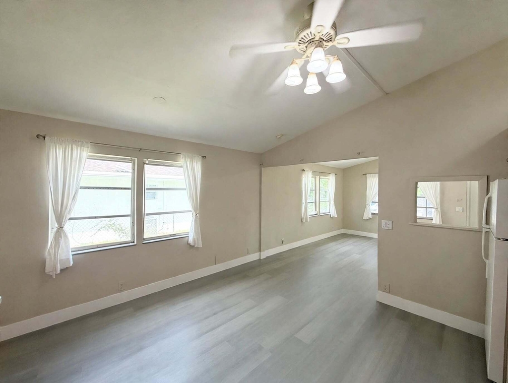 216 Nw 12th Court - Photo 7
