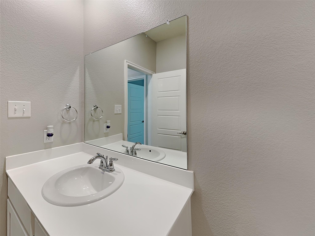 2337 Larimar Drive - Photo 13
