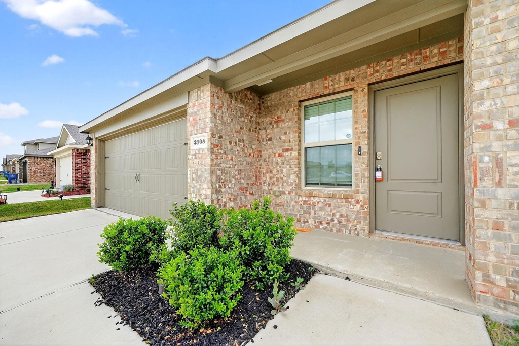 2108 Bailer Way - Photo 3