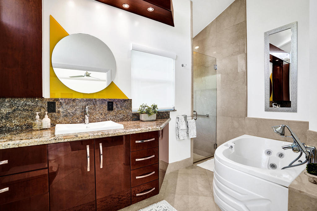 1212 Hillsboro Mile - Photo 14