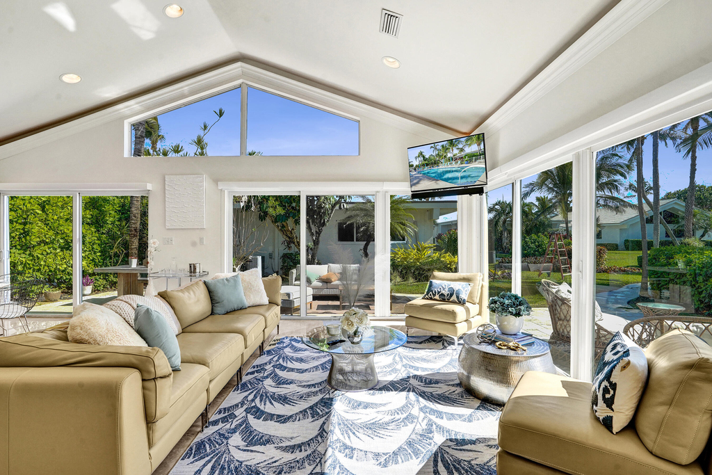 1212 Hillsboro Mile - Photo 3