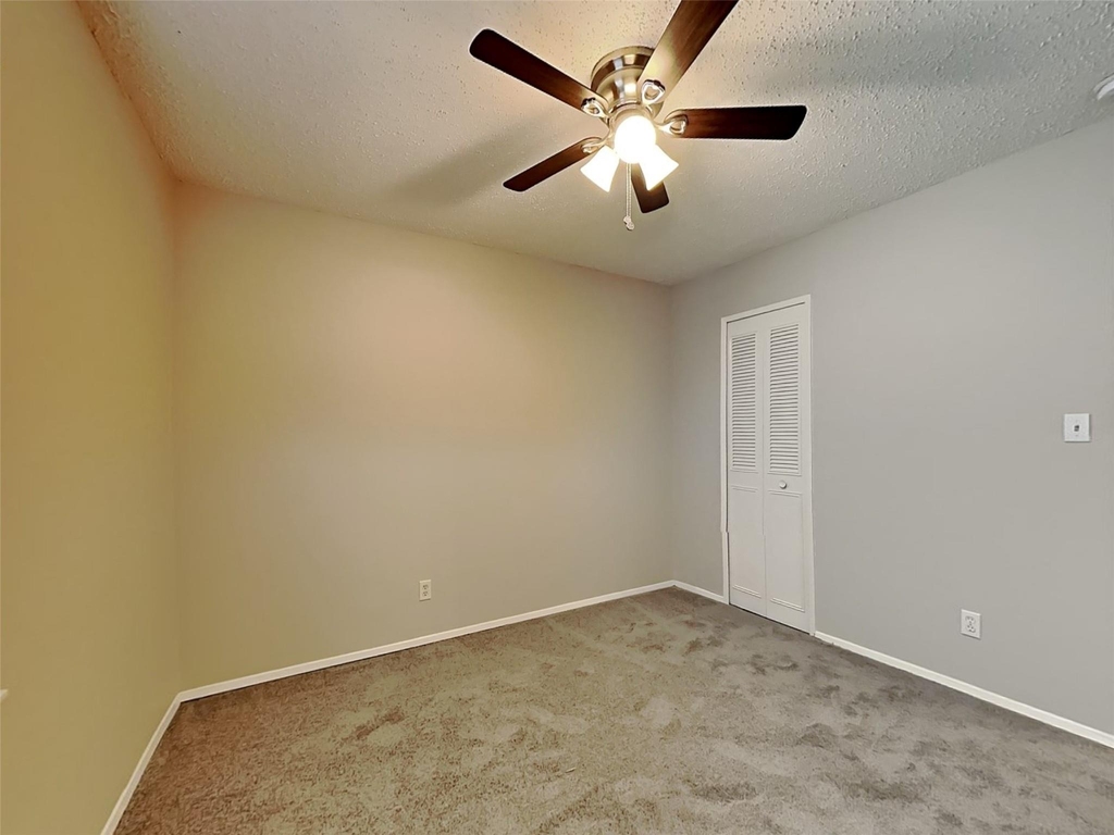 4015 Hartford Drive - Photo 9