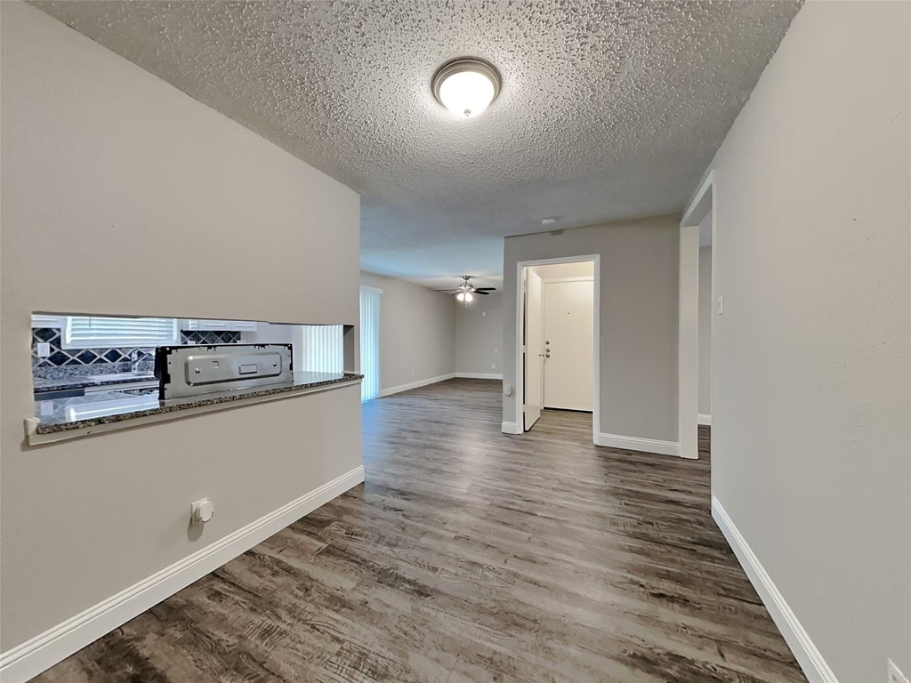 4015 Hartford Drive - Photo 4