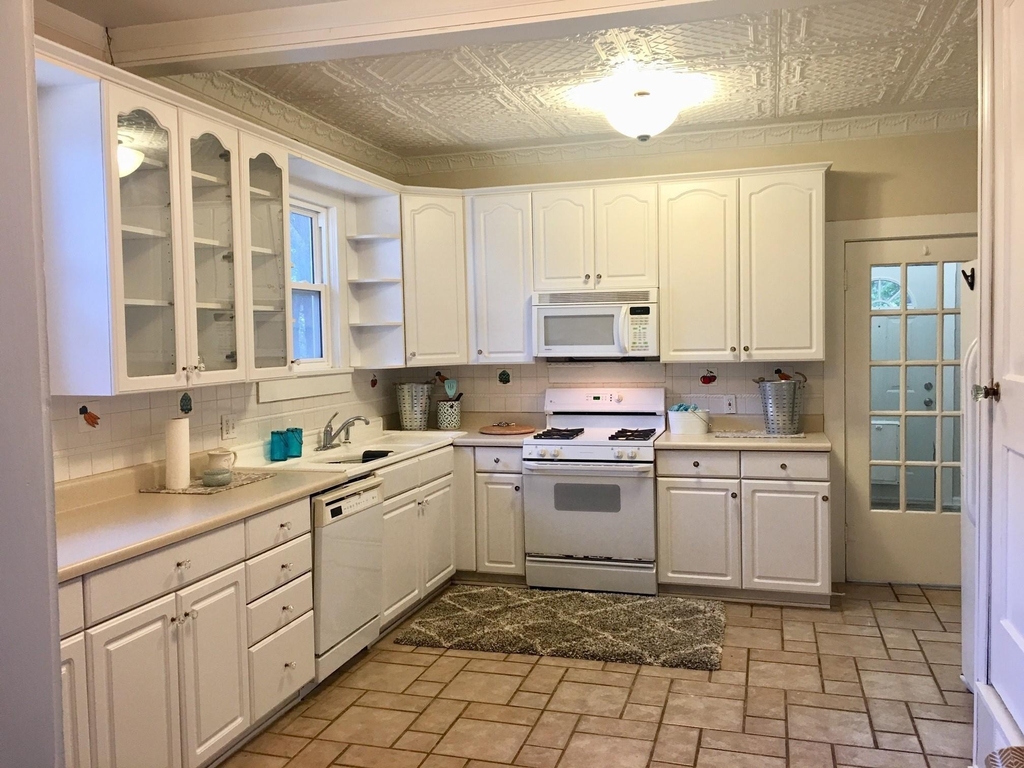 2545 Rogers Avenue - Photo 9