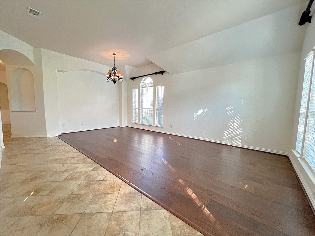 4120 Colina Avenue - Photo 1