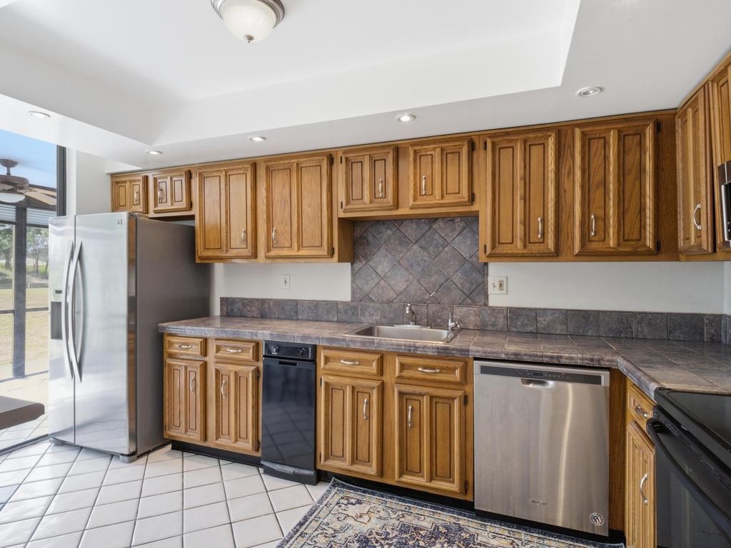 5390 Woodland Lakes Drive - Photo 10