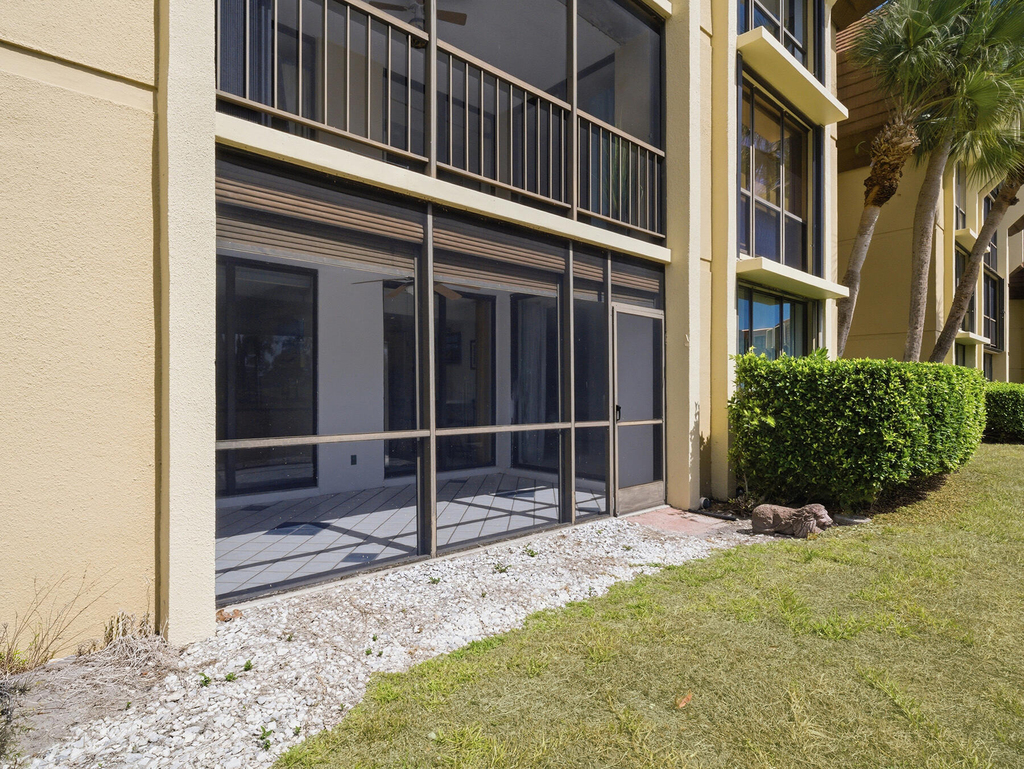 5390 Woodland Lakes Drive - Photo 16