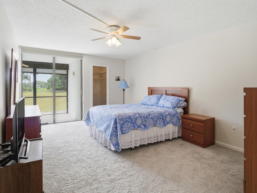 5390 Woodland Lakes Drive - Photo 4