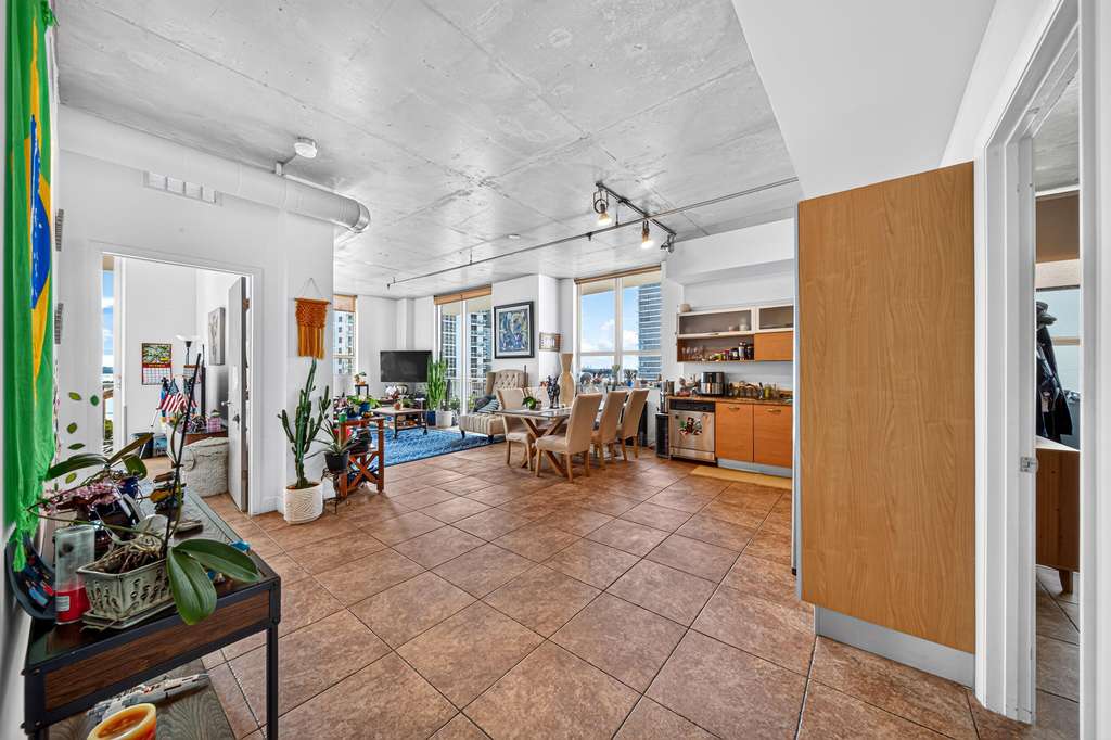2275 Biscayne Boulevard - Photo 1