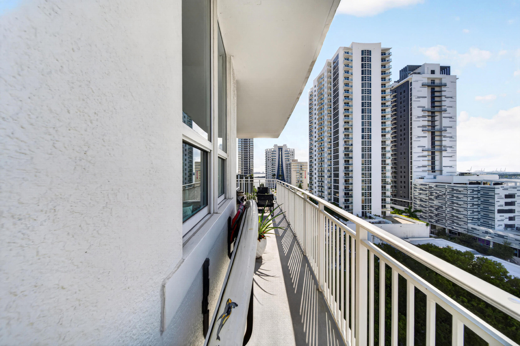2275 Biscayne Boulevard - Photo 23