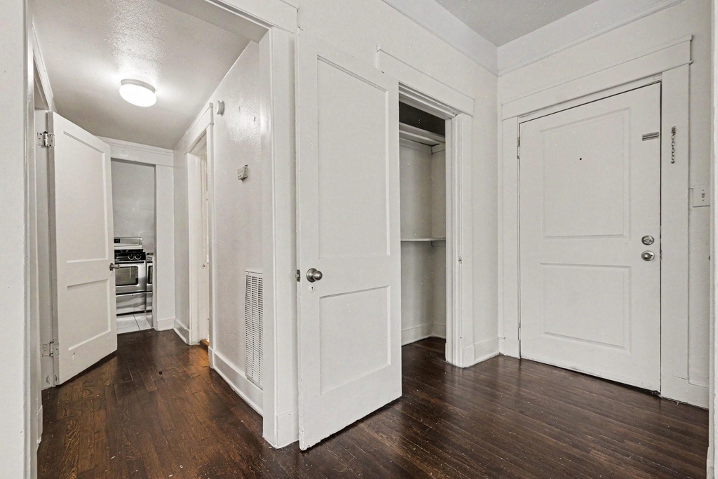 917 N Haskell Avenue - Photo 6