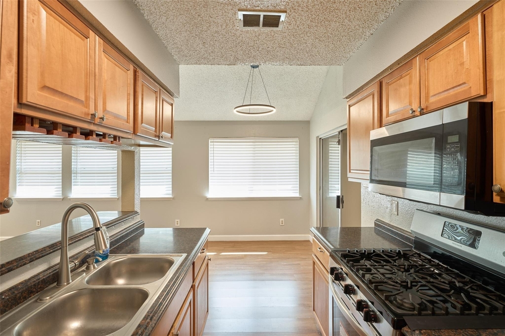 16151 Barbarossa Drive - Photo 9