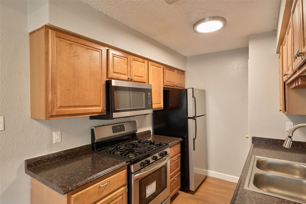 16151 Barbarossa Drive - Photo 7