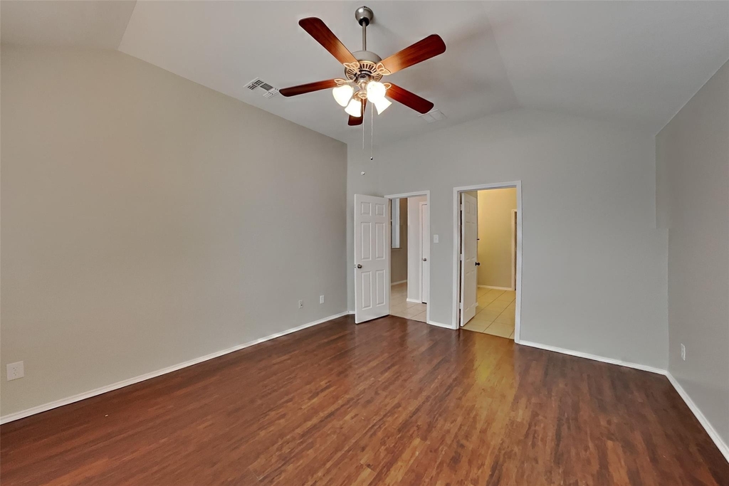 437 Sandy Creek Drive - Photo 8