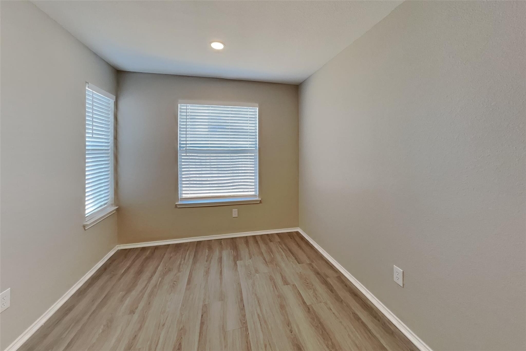 1709 Ryanfeld Drive - Photo 6