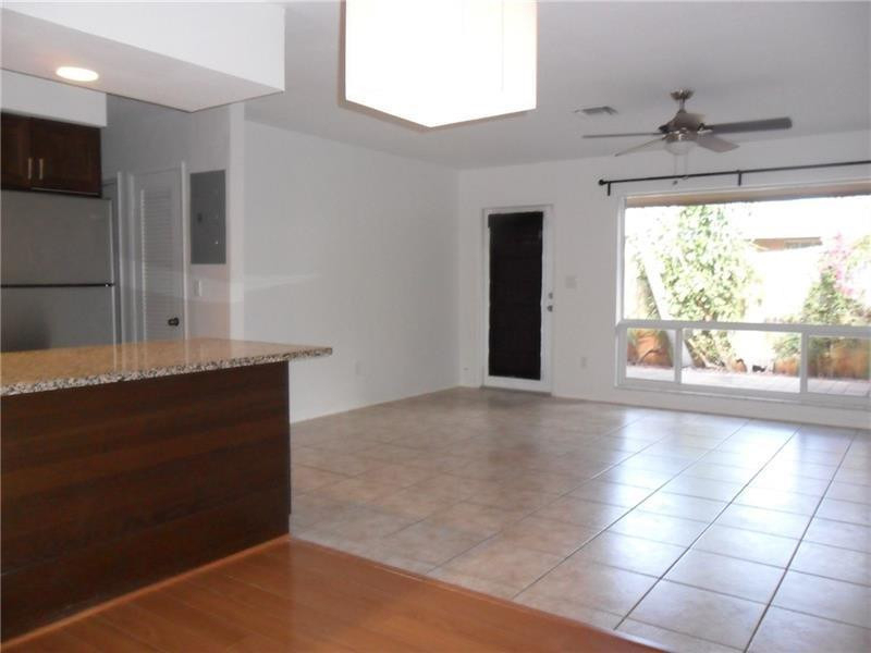 1009 Ne 23rd Drive - Photo 2