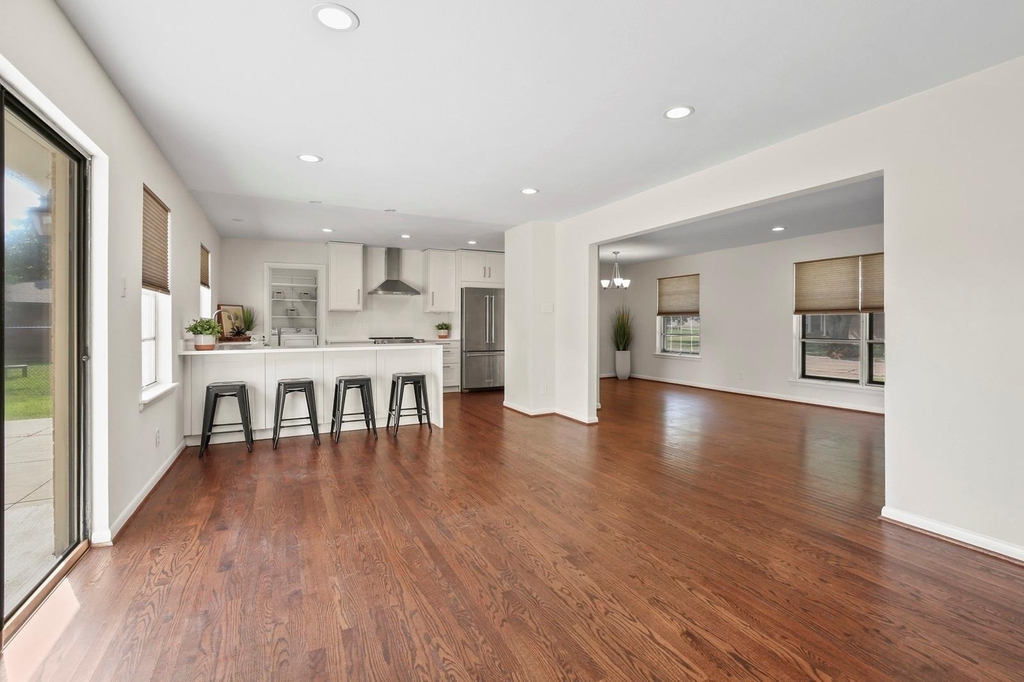2422 Mockingbird Lane - Photo 1