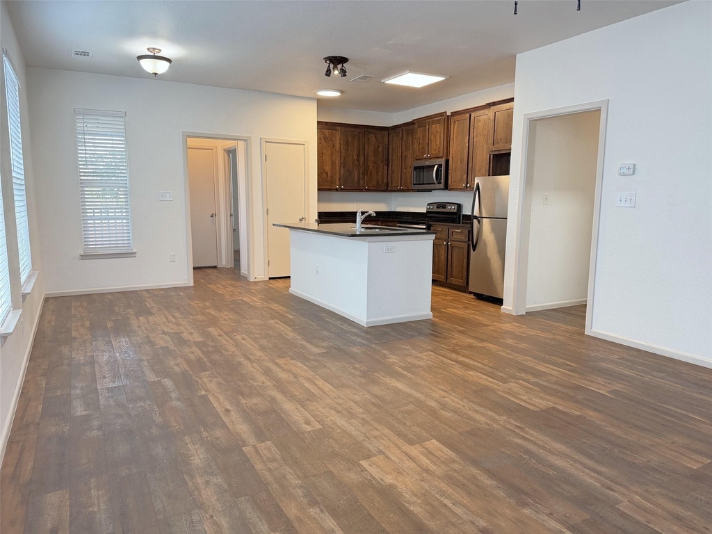 713 N Wood Street - Photo 7