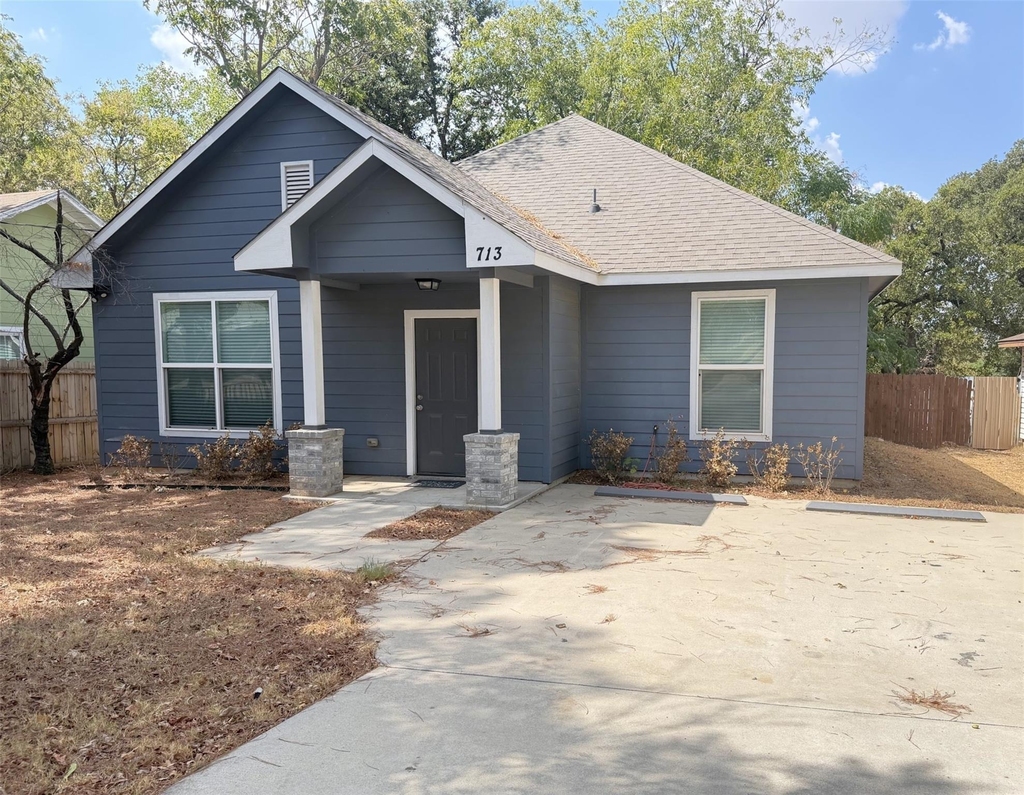 713 N Wood Street - Photo 2