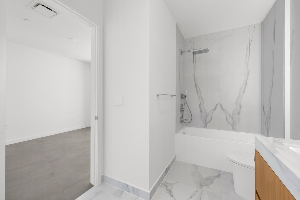 1400 Biscayne Boulevard - Photo 3