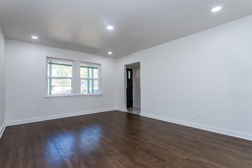 1219 Cloverdale Drive - Photo 13