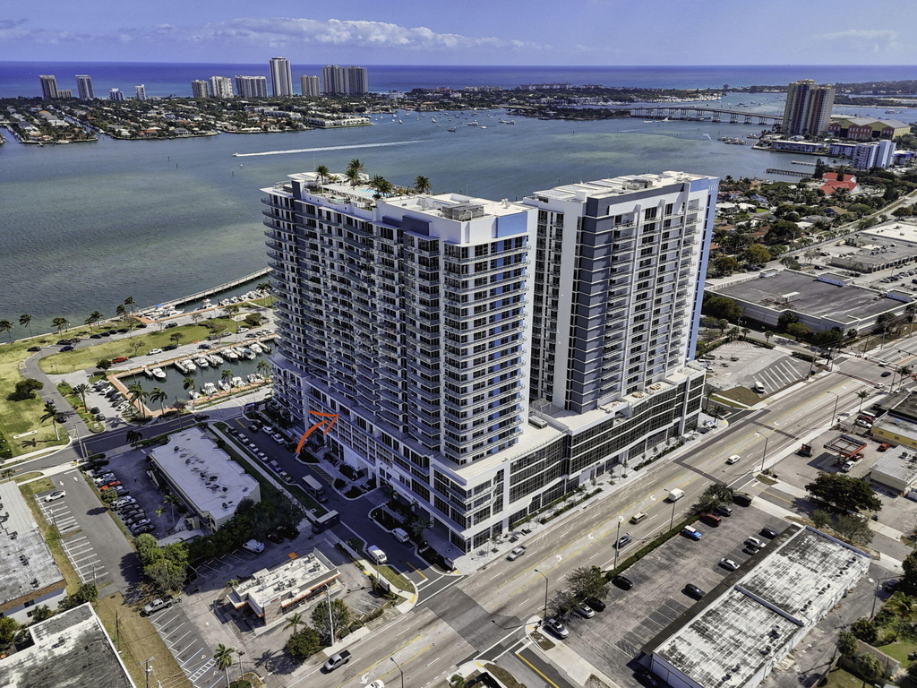 220 Lake Shore Drive - Photo 3