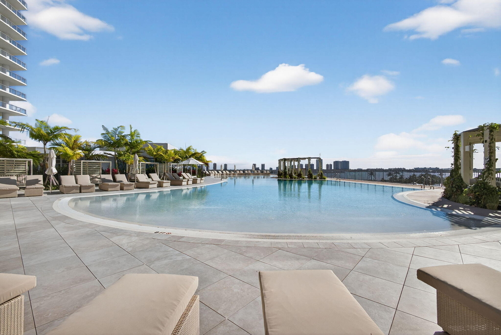220 Lake Shore Drive - Photo 53