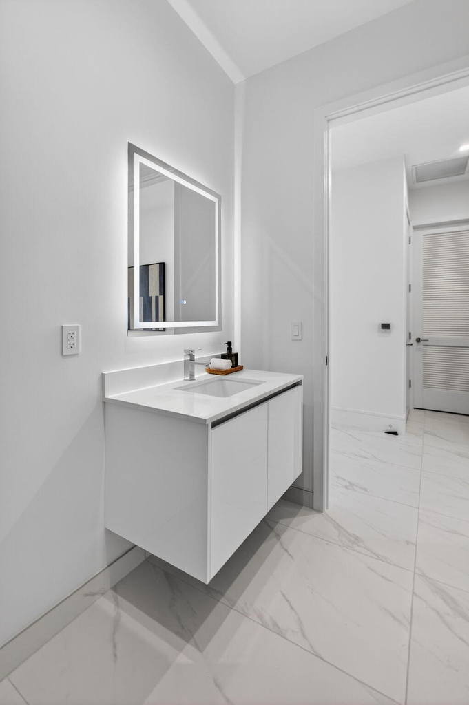 220 Lake Shore Drive - Photo 23