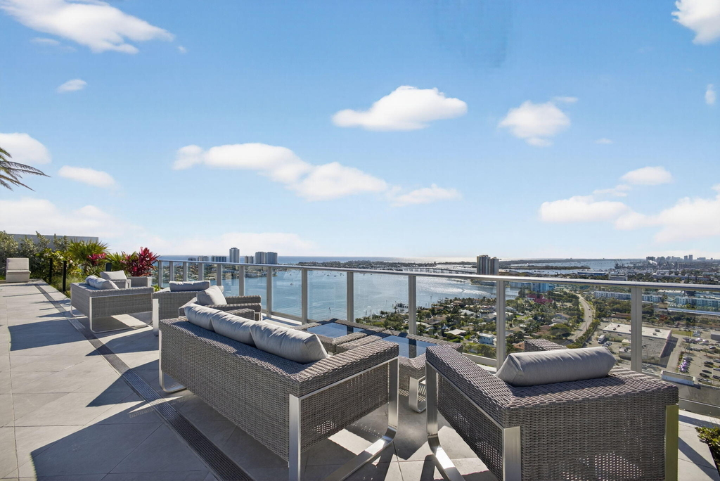 220 Lake Shore Drive - Photo 85